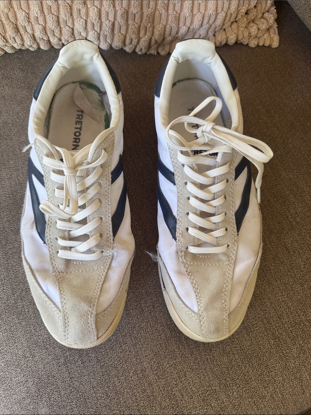 Tretorn size 9 White and Navy Low-Top women’s Sneakers